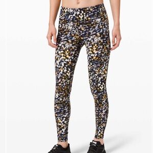 🚨NWT Lululemon‎ Speed Up Tight 28" *Full-On Luxtreme
Metropolis Glow Multi
